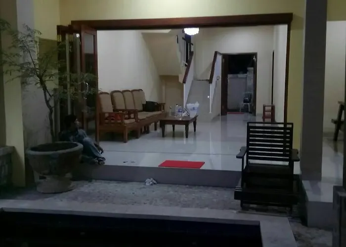Tambak Sari 別荘